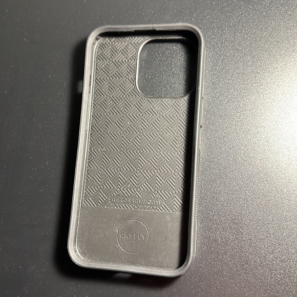 Casely IPhone 13 Pro case - Heart Throb | Endless Hearts Case - Picture 3 of 3